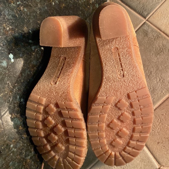 Ladies Timberland, suede heeled boots - Picture 5 of 5